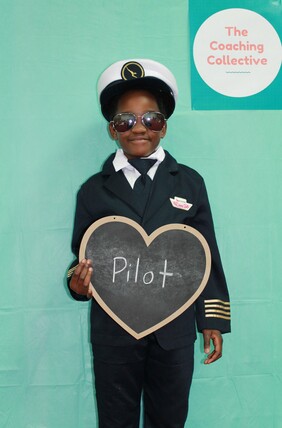 Qantas pilot.jpg